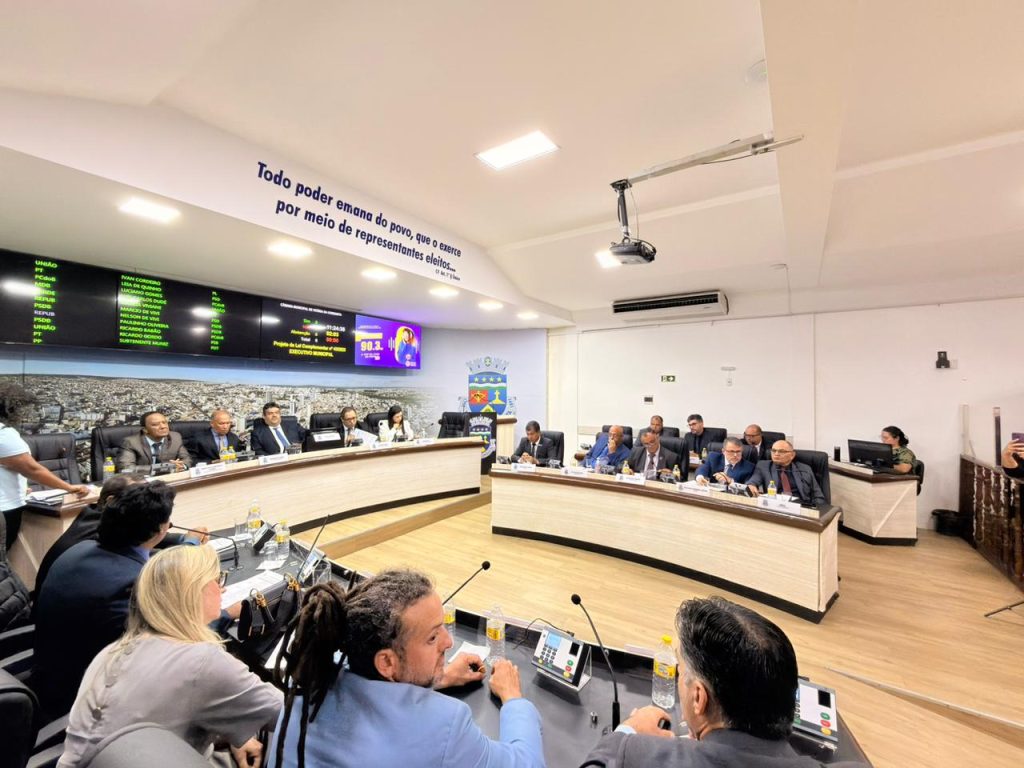 Projetos de reestruturação das secretarias de Serviços Públicos, Governo, Gestão e Inovação passam pela 1ª votação na Câmara