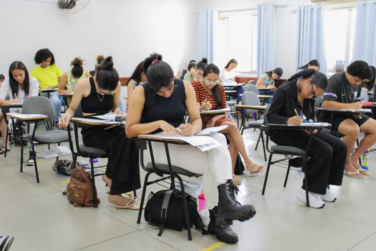 Uesb abre mais de 200 vagas em cursos de graduação para portadores de diploma