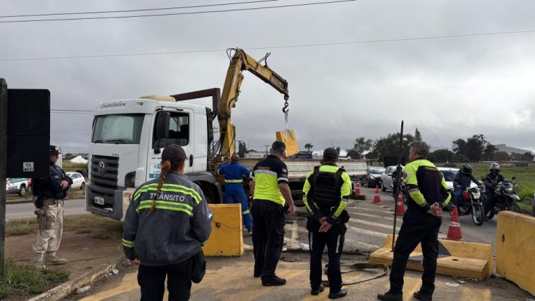 Retirada de barreiras na Juracy Magalhães é testada para melhorar fluxo no Anel Rodoviário