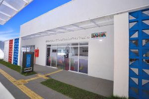 Governo do Estado entrega novo colégio estadual em Vitória da Conquista