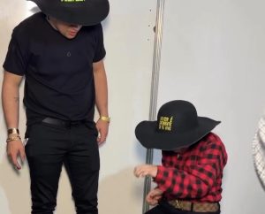📹 VÍDEO: Natanzinho conhece fã mirim de 11 anos que imita o cantor em Vitória da Conquista