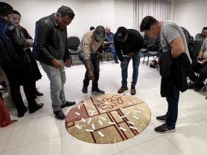 Agentes da prefeitura participam de ação de acolhimento emocional após confusão em fiscalização com ambulante