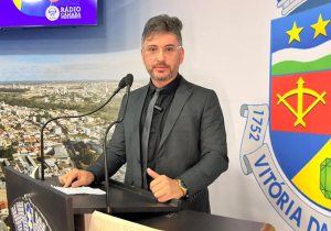 TRE-BA devolve mandato a Diogo Azevedo e suspende posse de suplente em Vitória da Conquista