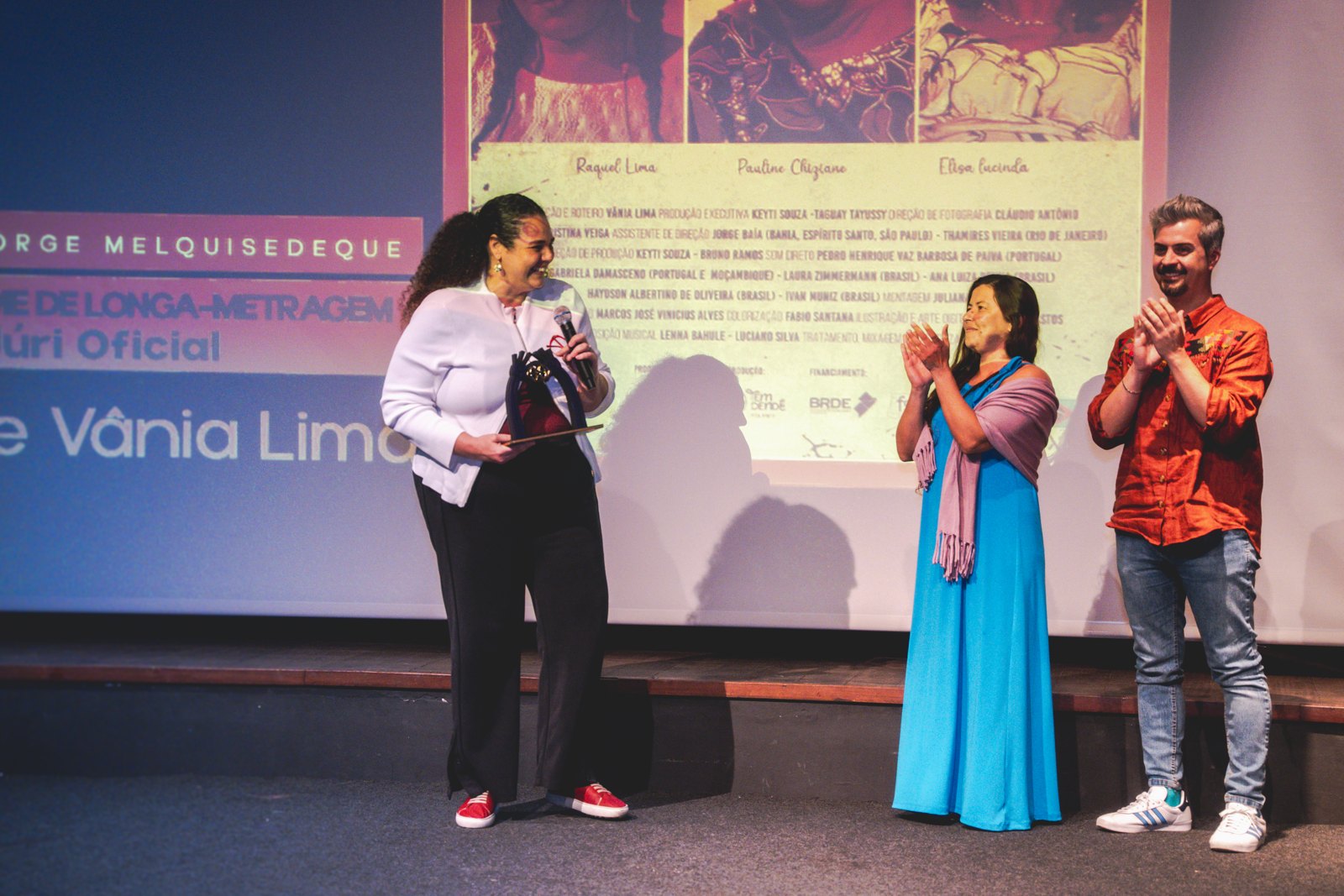 Vania lima creditos nagual pardo jpg na premiação da Mostra Cinema Conquista