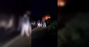 Colisão frontal deixa uma pessoa morta e outra gravemente ferida na BR-116, em Vitória da Conquista
