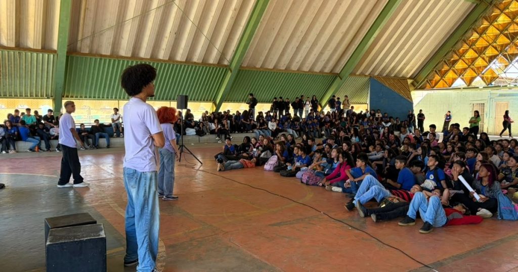 Estudantes do Caic participam de ação sobre prevenção ao consumo de álcool