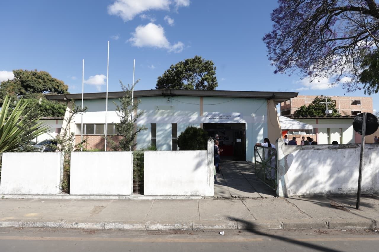 Fachada do Núcleo Regional de Saúde Sudoeste em Vitória da Conquista