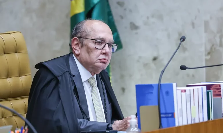 Gilmar Mendes quer identificação de ministros citados no caso Master