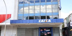Trabalhadores da Caixa decidem na segunda se encerram greve