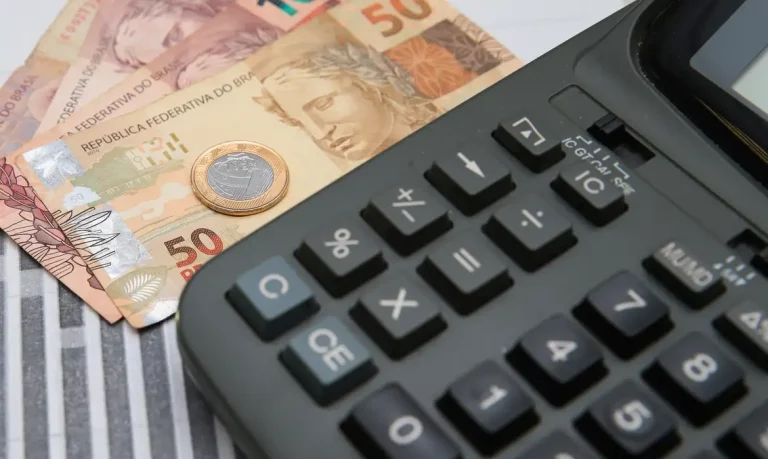 Prazo para empresas optarem pelo Simples é prorrogado para outubro