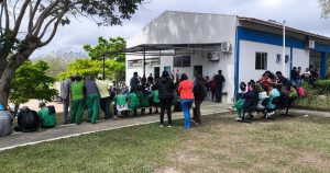 Terceirizados da Uesb paralisam atividades novamente por atraso de salários