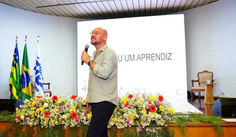 Movimento Bahia pela Educação realiza formação gratuita em Alfabetização Inclusiva com Fernando Lauria