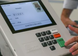 Voto nas eleições de 2026 vai valer como prova de vida para aposentados do INSS