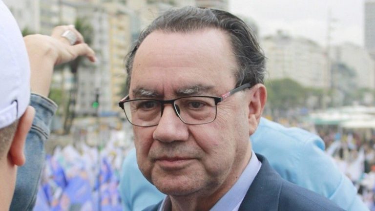Augusto Cury declara apoio a Flávio Bolsonaro no segundo turno