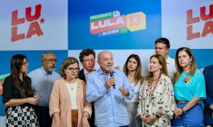 Campanha de Lula confirma que apresentará nesta quinta-feira (22) ao TSE abertura de sigilos conforme exigências de Flávio