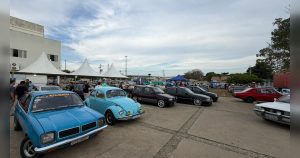 Encontro de carros antigos reúne clubes de 21 cidades em Conquista