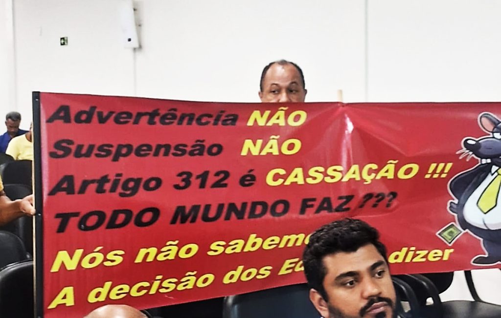 Câmara de Conquista aprova suspensão de Dinho dos Campinhos por 60 dias