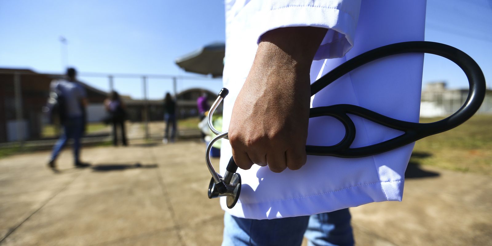Congresso aprova exame para registro de médicos; veja quem será obrigado a fazer