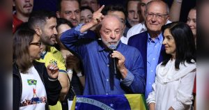 Lula promete mais participação popular e investimento em IA após reeleição