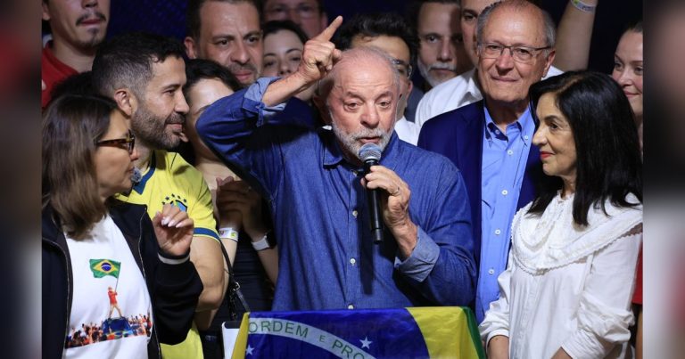 Lula promete mais participação popular e investimento em IA após reeleição