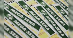 R$ 185 milhões em jogo: Mega-Sena sorteia bolada nesta terça; apostas vão até as 20h