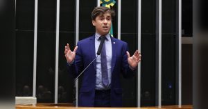 Pedro Rousseff pede à PGR retenção do passaporte de Nikolas Ferreira